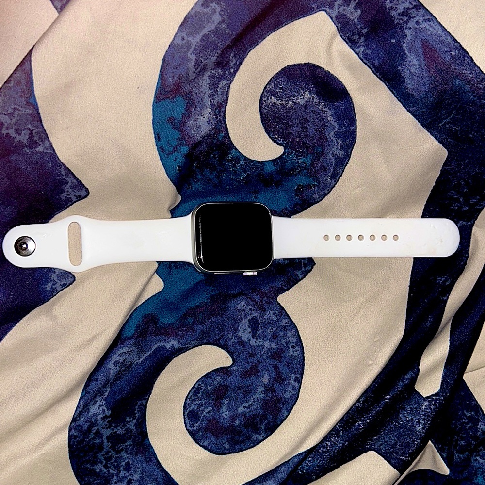 Model 71008 Apple Watch